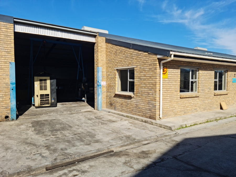 To Let commercial Property for Rent in Broadlands Western Cape
